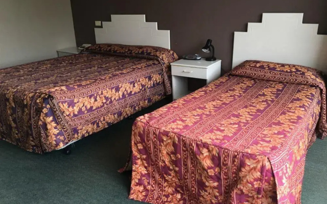 Addison Hotel