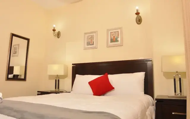 Sherry Homes Fahari II