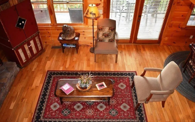 Whitetail Lodge