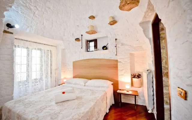 I Cinque Trulli with Swimming Pool