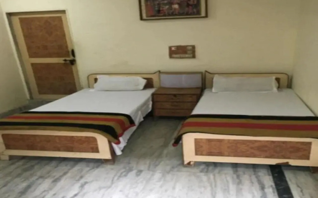 Shyam Inn Mathura by Goroomgo