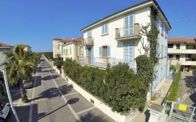 Miramare Suites