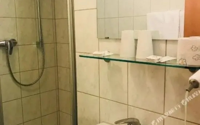 Hotel Discovery