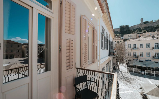 Castellano Hotel & Suites