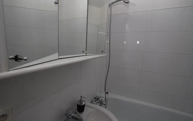 AB Apartment 108