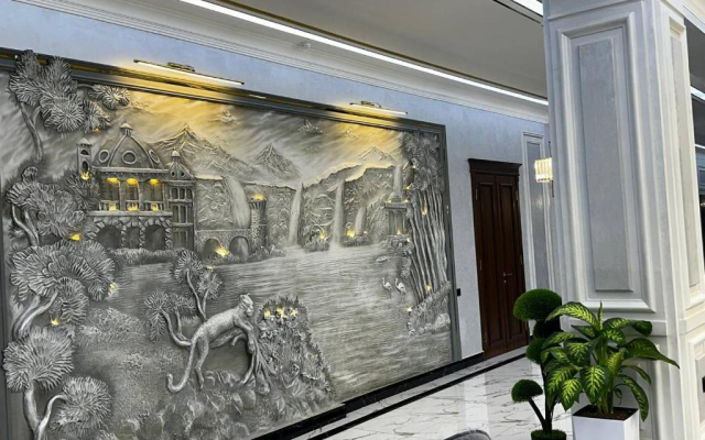 Royal Plaza