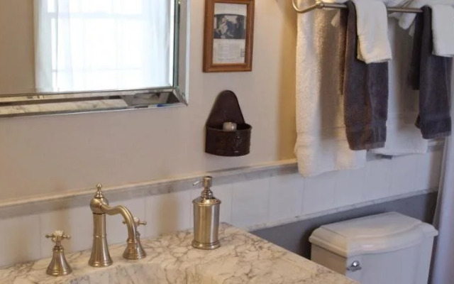 The Pawling House Bed & Breakfast