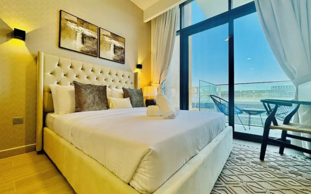 Venduras - Chic Studio in Azizi Riviera