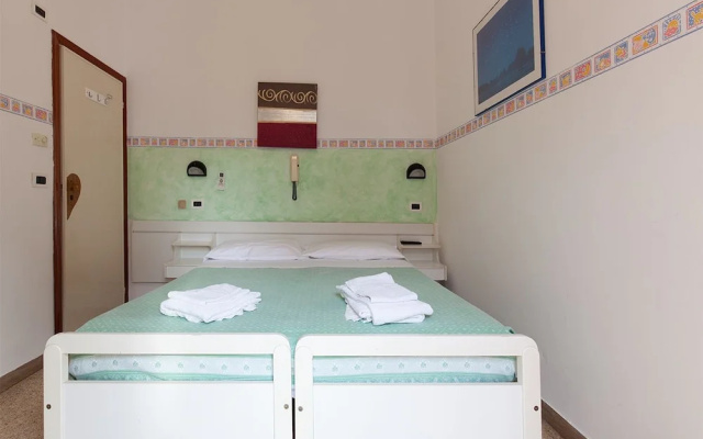 Hotel Mora