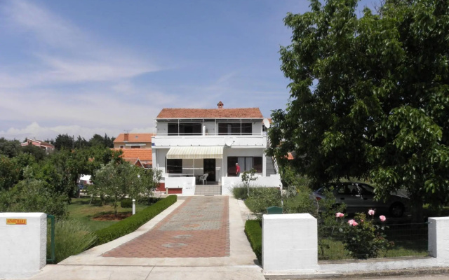 Kuce - 150m From the Beach With Parking - SA2