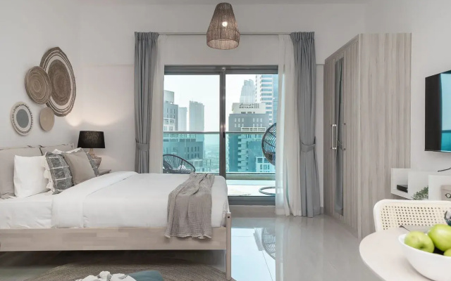 Beautiful Apt. Business Bay Floor 21