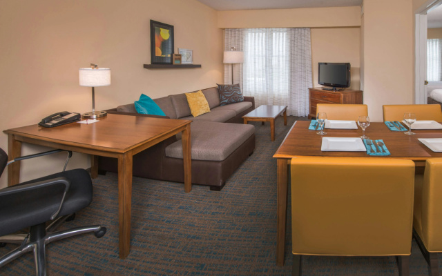 Residence Inn by Marriott Chesapeake Greenbrier