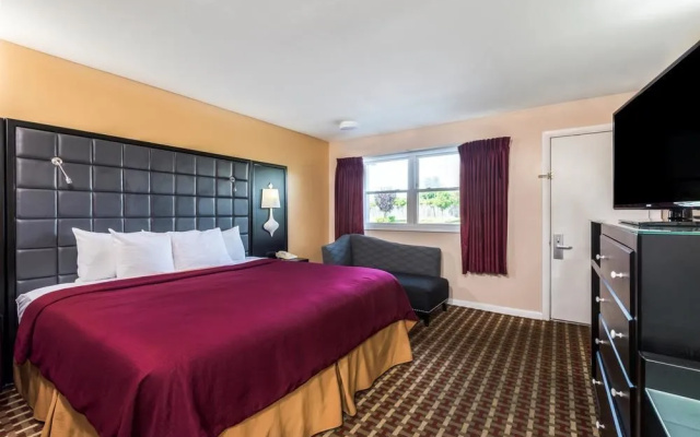 Days Inn By Wyndham Middletown Newport Area
