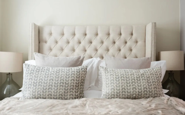 The Luxe Chelsea Townhouse