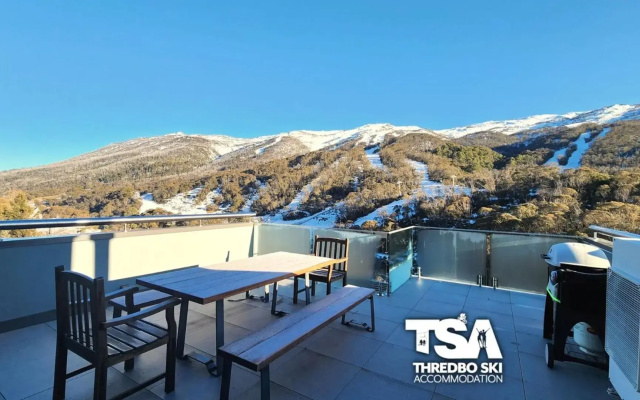 The Peak Penthouse 8