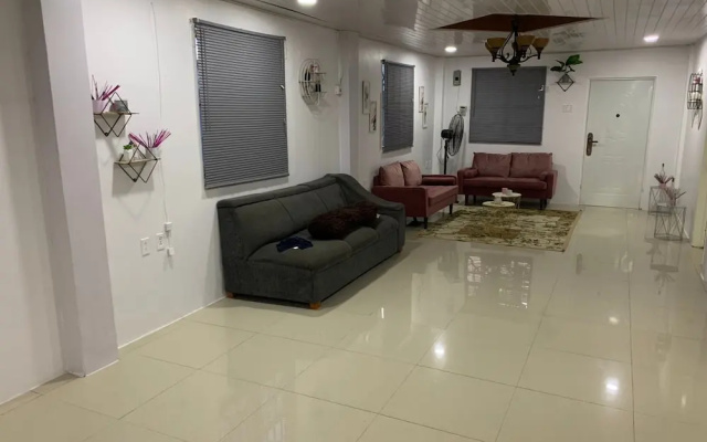 1 Bed Apartment - Sleeps 2 - Parking - Wifi