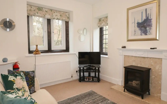 Larch Cottage