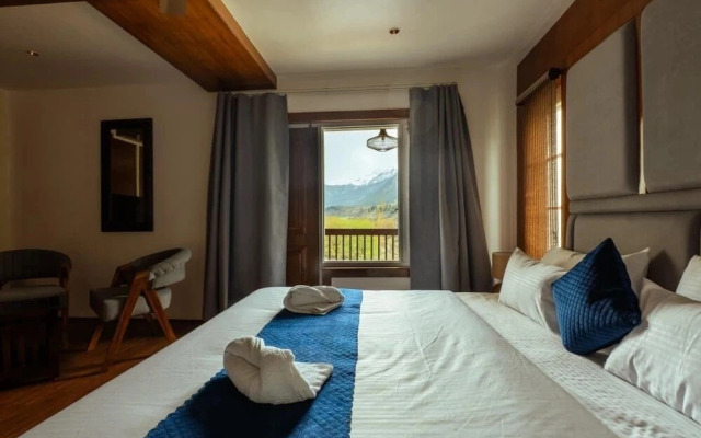 Walnut Village Resort