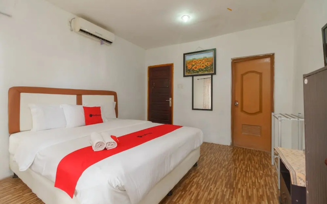 RedDoorz Syariah @ Sumur Tiga Beach Sabang