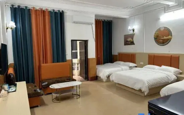 Lianyue Homestay (Dongxing National Gate Scenic Area Port)