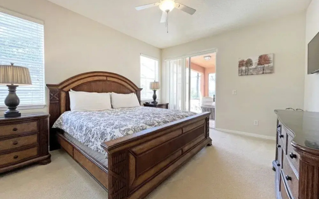 Villa Marcello 4 Bedroom Home by RedAwning