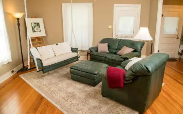 Studio B Guest House