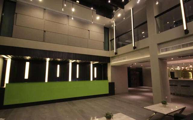 Season Five Hotel