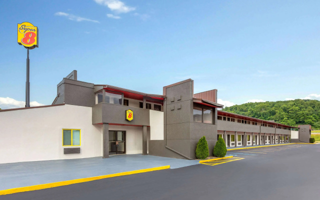 Super 8 Bridgeport