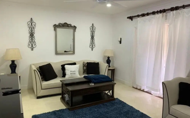 Apartment On Cotton Bay