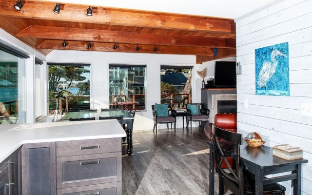 Heron 3 Br home by RedAwning
