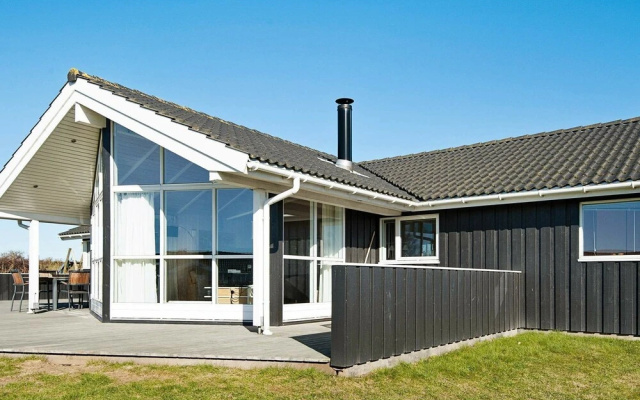 Luxurious Holiday Home in Børkop With Whirlpool