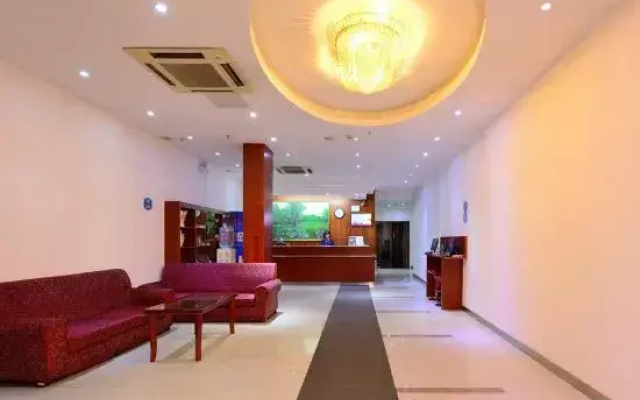 Hanting Hotel Shanghai Lujiazui Zhangyang Road