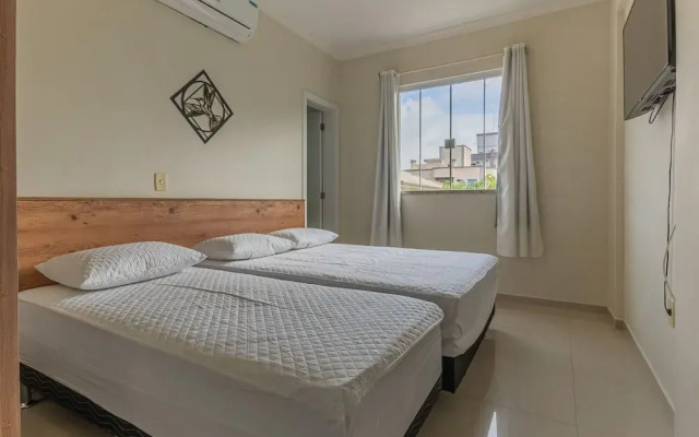 Rent Apartment 3 bedrooms w/ 1 suite - 680
