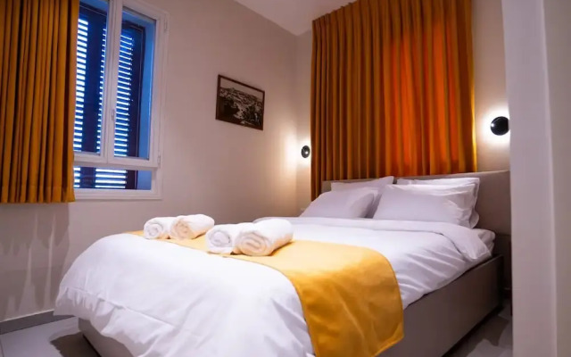 Roots Boutique Hotel