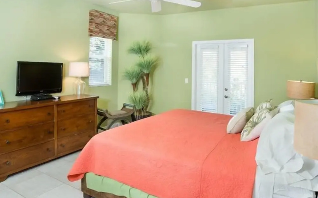 Conch 4 Bedroom Townhouse by RedAwning