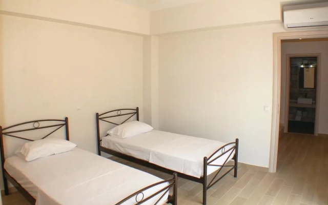 Stunning Home in Heraklion With Wifi and 3 Bedrooms