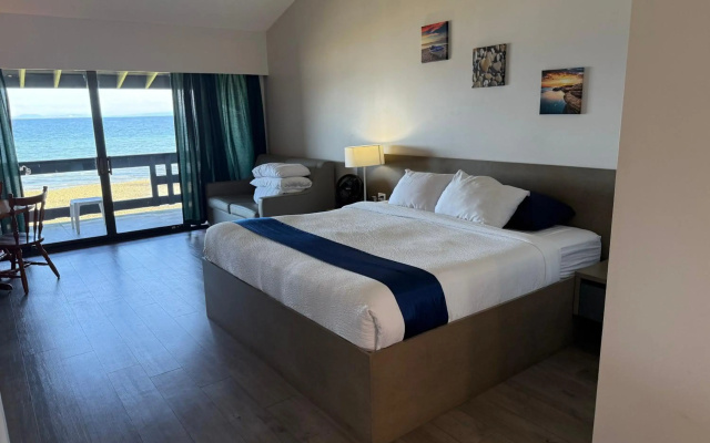 Sand Pebbles Inn