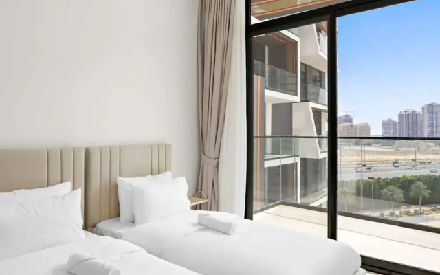 Stunning Modern 3BR Apartment in JVC