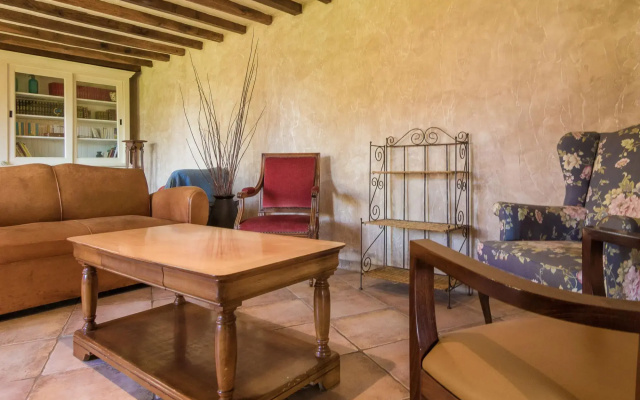 Classy Holiday Home in Saint Bonnet la Riviére With Garden
