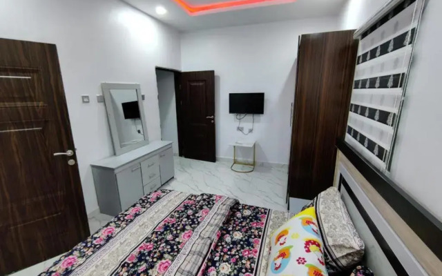 D&G Luxury Apartments Apt 2