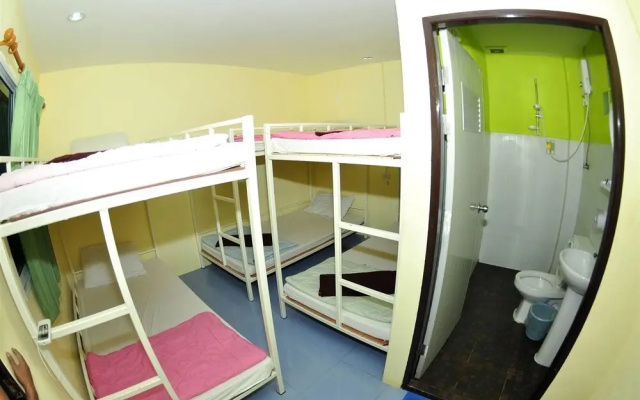 Phi Phi Backpacker - Hostel