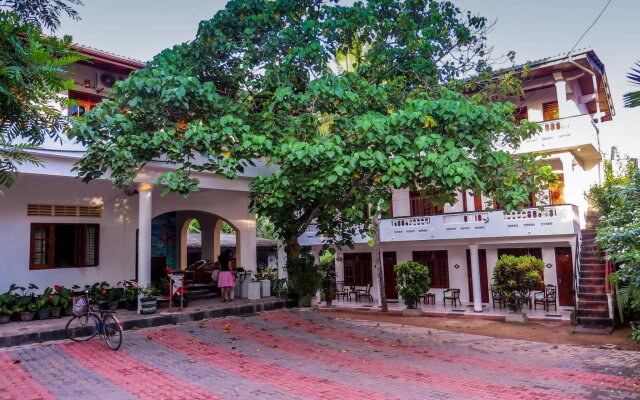 Hotel Happy Night Unawatuna Ahangama Sri Lanka Zenhotels - 