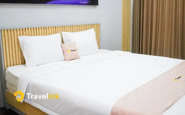 The Lakebox Menjer by Travelink