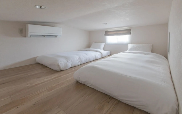 ALBAHOTELANDGLAMPING