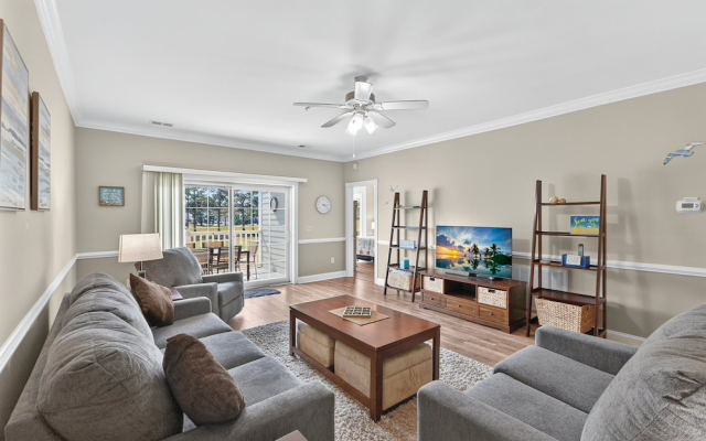 Magnolia Pointe Luster Leaf 4882-202