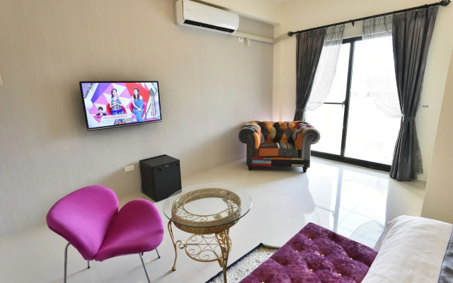 Avenue B&B