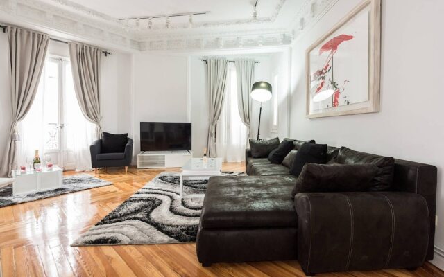 Отель M&F GRAN VÍA 6 Apartamento Испания, Мадрид - отзывы, цены и фото номеров - забронировать отель M&F GRAN VÍA 6 Apartamento онлайн комната для гостей