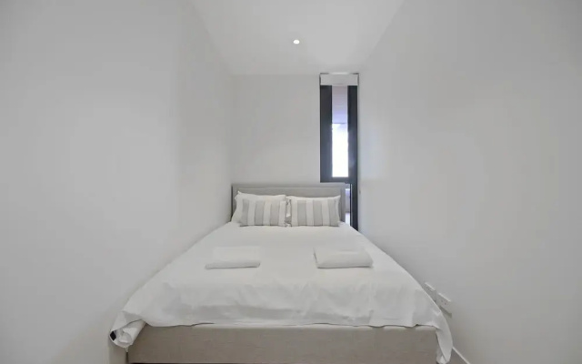 Brand New Fully Furnished Apartment near Macquarie Centre