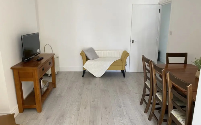 Modern Apartment in Nice Area in South London