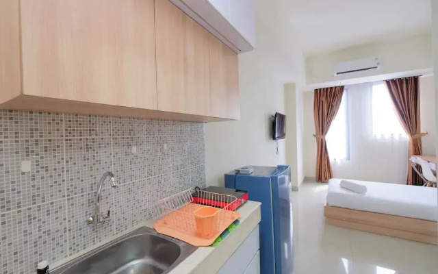 Warm And Cozy Studio At Evenciio Margonda Apartment